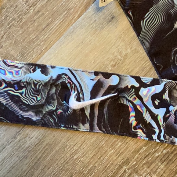 NWOT Nike Headband - Picture 2 of 2